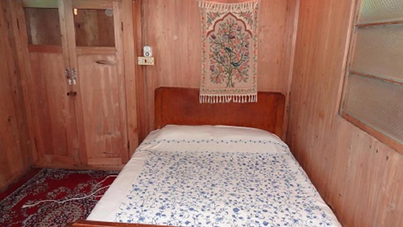 The Shelter Group Of Houseboats & Tour Organiser Srīnagar Rom bilde