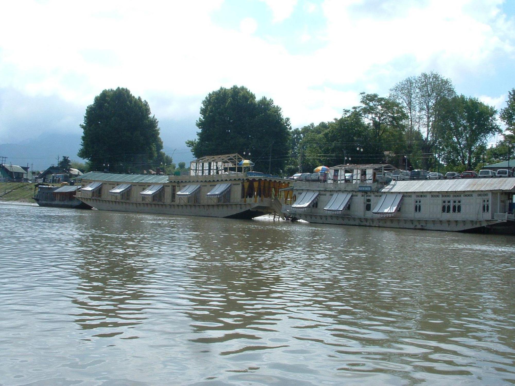 The Shelter Group Of Houseboats & Tour Organiser Srīnagar Eksteriør bilde